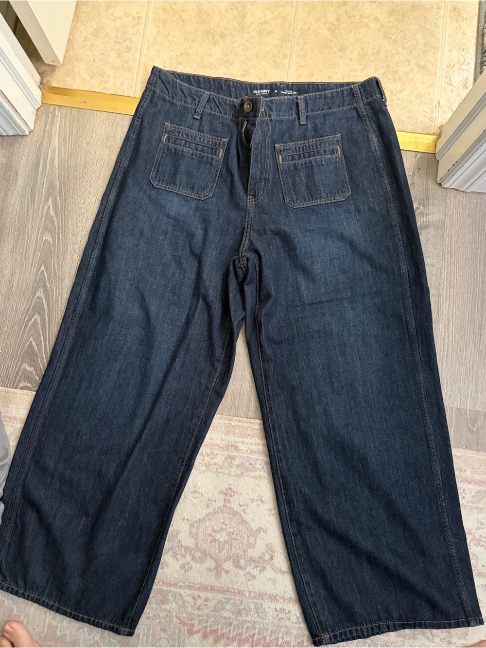 Old Navy Women’s wide leg  Indigo Jeans